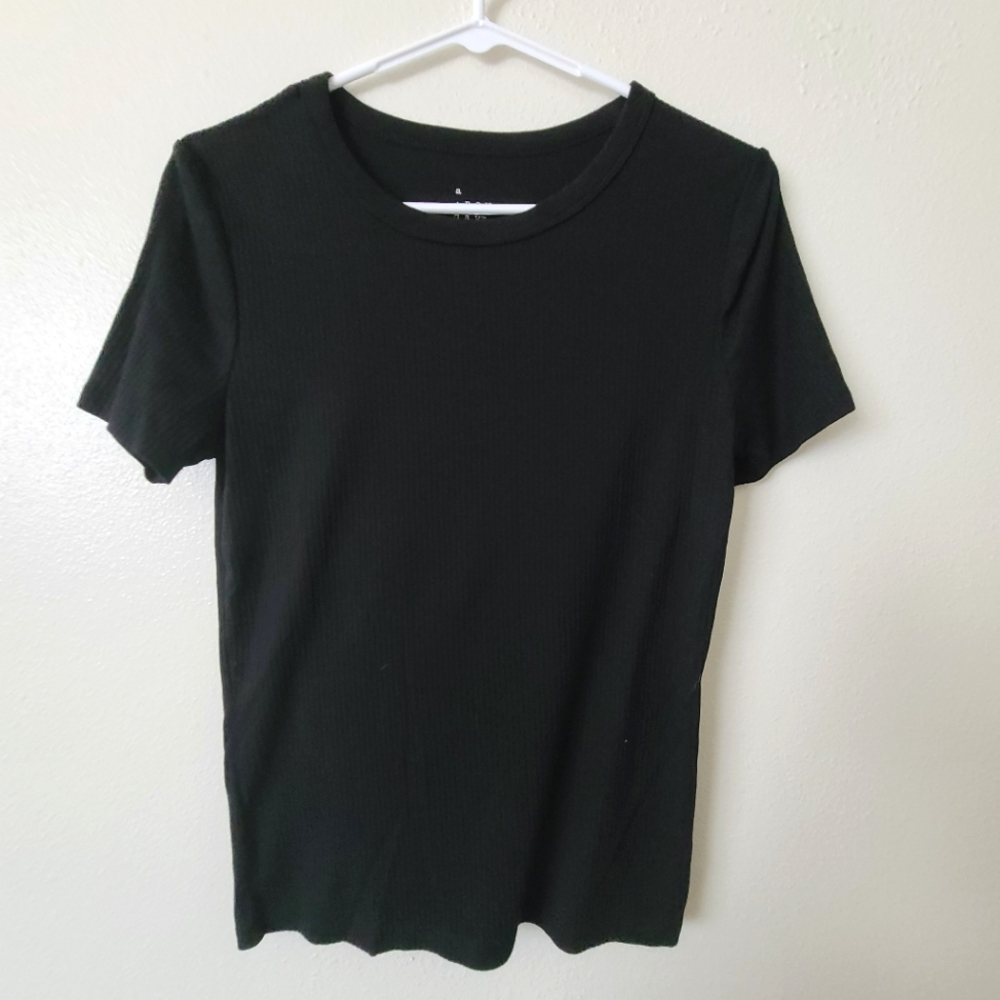 Black Ribbed Scoop Neck Tee - a new day